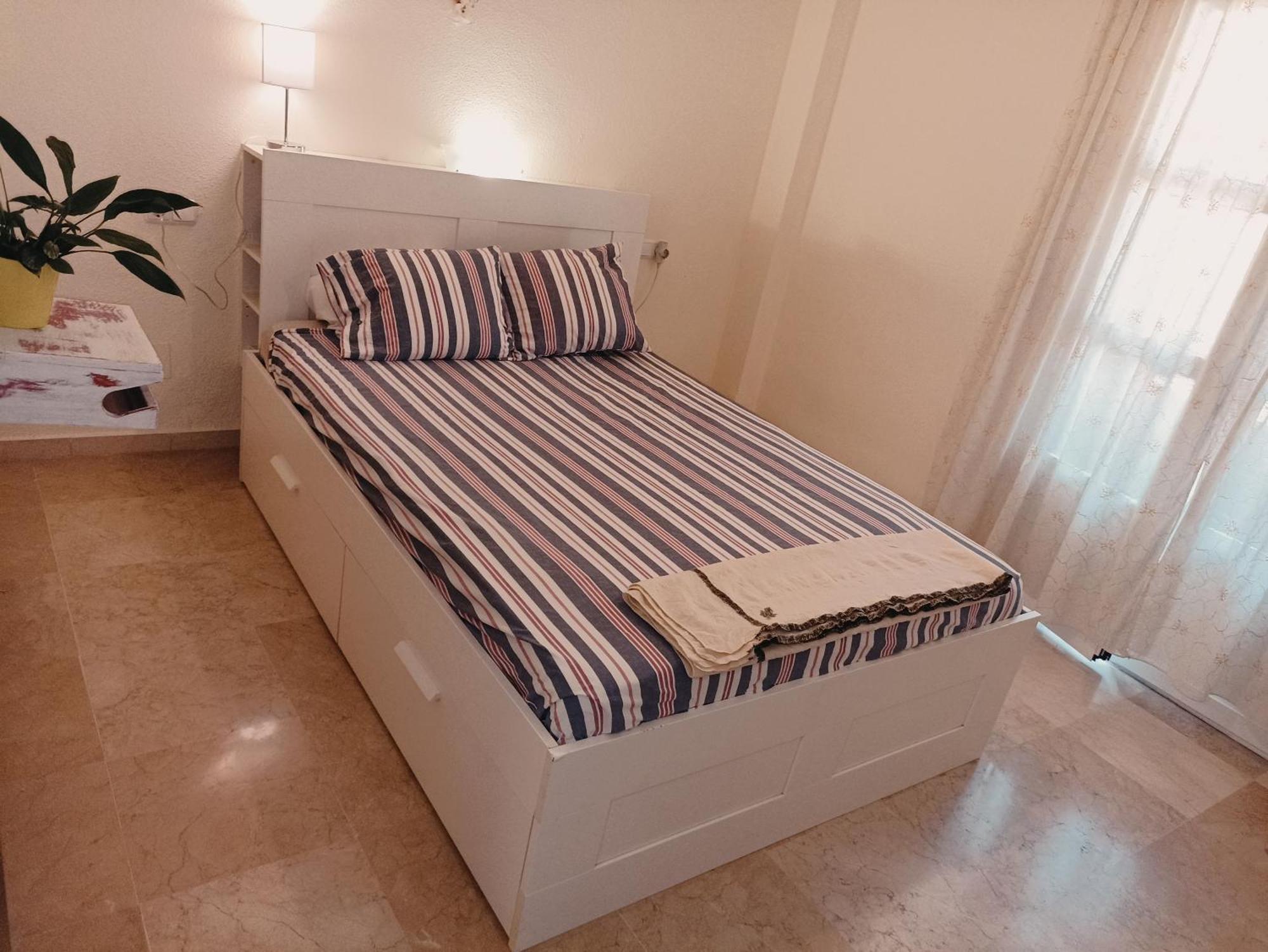 Confortable Habitacion Centrica En Piso Privado Apartment Malaga Ngoại thất bức ảnh